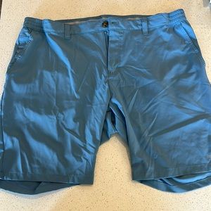 33,000 ft Men’s golf shorts